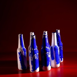 BOTTIGLIE. Fotografia di Giulio Azzarello ©2023. BOTTIGLIE. Fotografia di Giulio Azzarello ©2023.