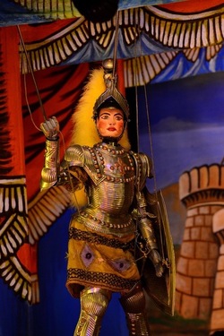 OPERA dei PUPI di Mimmo e Giacomo Cuticchio. Fotografia di Giulio Azzarello ©2020. OPERA dei PUPI di Mimmo e Giacomo Cuticchio. Fotografia di Giulio Azzarello ©2020.