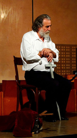 CARLO MAGNO spettacolo epico di e con Mimmo Cuticchio. Fotografie di Giulio Azzarello &copy;2014.