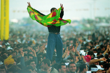 IL NEWROZ CURDO nel curdistan turco alcuni momenti fotografie di Giulio Azzarello ©2014. IL NEWROZ CURDO nel curdistan turco alcuni momenti fotografie di Giulio Azzarello ©2014.