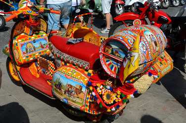 VESPE raduno storico a Palermo panoramiche e particolari. Fotografie di Giulio Azzarello &copy;2014.