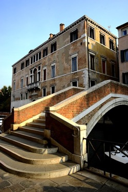VENEZIA fotografie di Giulio Azzarello ©2022.