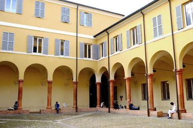 MODENA centro storico. Fotografie di Giulio Azzarello ©2016. MODENA centro storico. Fotografie di Giulio Azzarello ©2016.