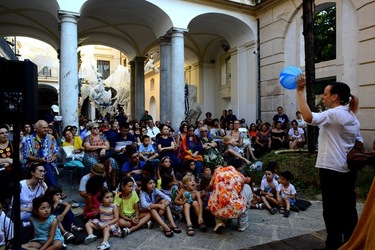 PULCINELLA Napoli. Fotografie di Giulio Azzarello ©2020. PULCINELLA Napoli. Fotografie di Giulio Azzarello ©2020.