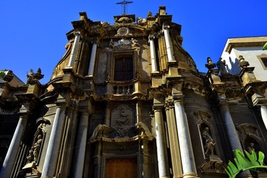 CENTRO STORICO di Palermo fotografie di Giulio Azzarello &copy;2019.