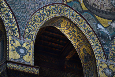 MONREALE in Sicilia con il suo Duomo e il Chiostro panoramiche e particolari. Fotografie di Giulio Azzarello &copy;2014.