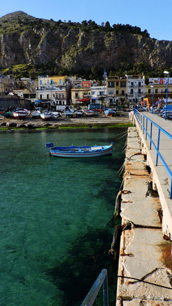 MONDELLO di inverno. Fotografie di Giulio Azzarello &copy;2016.