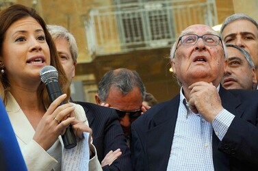 CAMILLERI e MONTALBANO a Porto Empedocle Agrigento . Fotografie di Giulio Azzarello ©2014. CAMILLERI e MONTALBANO a Porto Empedocle Agrigento . Fotografie di Giulio Azzarello ©2014.