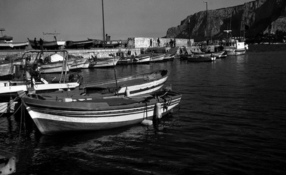 BIANCO NERO. Fotografie di Giulio Azzarello ©2021. BIANCO NERO. Fotografie di Giulio Azzarello ©2021.