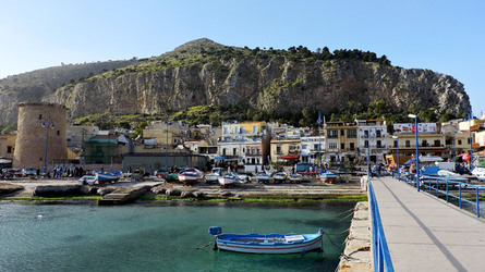 MONDELLO di inverno. Fotografie di Giulio Azzarello &copy;2016.