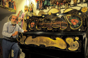 MIMMO CUTICCHIO puparo siciliano ritratti. Fotografie di Giulio Azzarello &copy;2014.