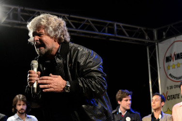 I COMIZI di BEPPE GRILLO in Sicilia a Palermo alcuni momenti. Fotografie di Giulio Azzarello &copy;2014.