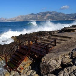 COSTA SICILIANA. Fotografie di Giulio Azzarello &copy;2022.