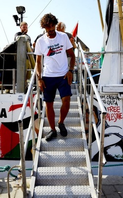 FREEDOM FLOTTILA verso Gaza da Palermo. Fotografie di Giulio Azzarello ©2018. FREEDOM FLOTTILA verso Gaza da Palermo. Fotografie di Giulio Azzarello ©2018.