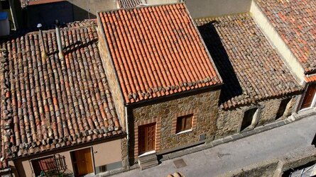 SPERLINGA comune e paese delle madonie in Sicilia. Fotografie di Giulio Azzarello &copy;2014.