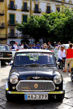 RADUNO di auto classiche MiniCooper. Fotografie di Giulio Azzarello &copy;2016.