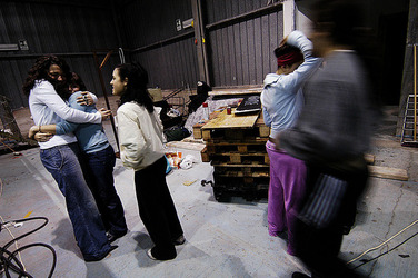 NOTREDAM de PARIS con giovani artisti. Fotografie di Giulio Azzarello ©2014. NOTREDAM de PARIS con giovani artisti. Fotografie di Giulio Azzarello ©2014.