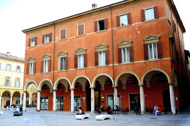 MODENA centro storico. Fotografie di Giulio Azzarello ©2016. MODENA centro storico. Fotografie di Giulio Azzarello ©2016.