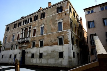 VENEZIA fotografie di Giulio Azzarello ©2022.