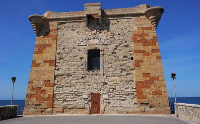 TRAPANI il centro storico il porto il mare la colombaia. Fotografie di Giulio Azzarello ©2014. TRAPANI il centro storico il porto il mare la colombaia. Fotografie di Giulio Azzarello ©2014.