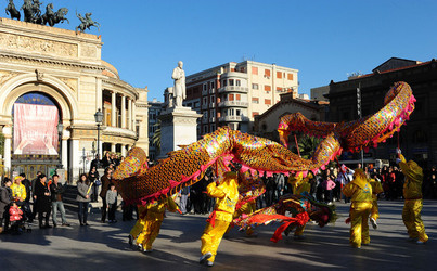 CAPODANNO CINESE panoramiche e particolari. Fotografie di Giulio Azzarello &copy;2014.