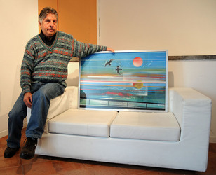 ANGELO DENARO pittore artista siciliano con la sua scultura di ferro. Fotografie di Giulio Azzarello &copy;2014.