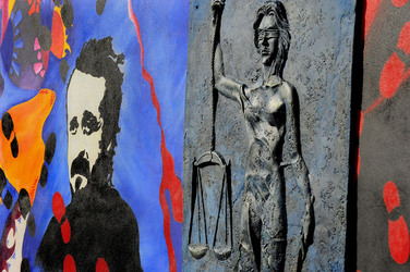 IL MURO DELL ANTIMAFIA e della legalit&agrave; a Partinico in Sicilia. Fotografie di Giulio Azzarello &copy;2014.