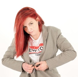 LUCREZIA artista modella attrice. Fotografie di Giulio Azzarello &copy;2018.