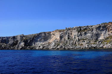 ISOLA DI FAVIGNANA in Sicilia. Visioni panoramiche o particolari. Fotografie di Giulio Azzarello ©2014. ISOLA DI FAVIGNANA in Sicilia. Visioni panoramiche o particolari. Fotografie di Giulio Azzarello ©2014.