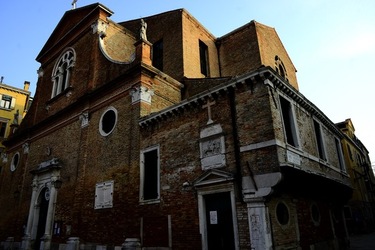 VENEZIA fotografie di Giulio Azzarello ©2020. VENEZIA fotografie di Giulio Azzarello ©2020.