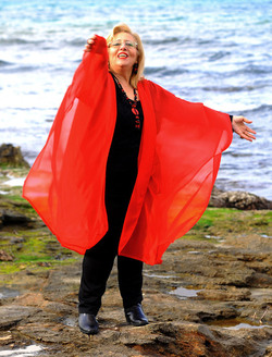 SARA FAVARO attrice e scrittrice italiana. Fotografie di Giulio Azzarello &copy;2015 2016.