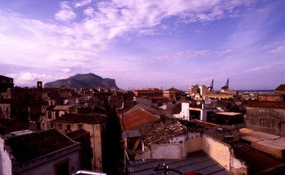 VUCCIRIA anni 90. Fotografie di Giulio Azzarello ©2022. VUCCIRIA anni 90. Fotografie di Giulio Azzarello ©2022.