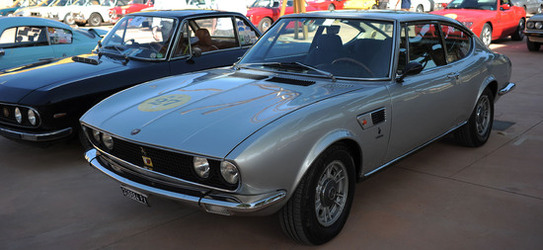 AUTO CLASSICHE ovvero la loro modernit&agrave; in mostra con tanti modelli del passato. Fotografie di Giulio Azzarello &copy;2014.