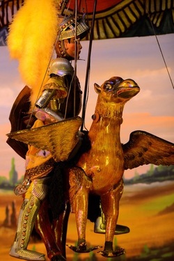 OPERA dei PUPI di Mimmo e Giacomo Cuticchio. Fotografia di Giulio Azzarello ©2020. OPERA dei PUPI di Mimmo e Giacomo Cuticchio. Fotografia di Giulio Azzarello ©2020.