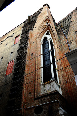 BOLOGNA centro storico. Fotografie di Giulio Azzarello ©2016. BOLOGNA centro storico. Fotografie di Giulio Azzarello ©2016.