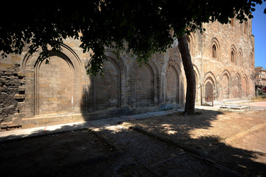 CHIESA E CHIOSTRO DELLA MAGIONE a Palermo panoramiche e particolari. Fotografie di Giulio Azzarello ©2014. CHIESA E CHIOSTRO DELLA MAGIONE a Palermo panoramiche e particolari. Fotografie di Giulio Azzarello ©2014.