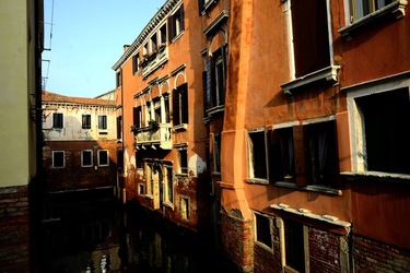 VENEZIA fotografie di Giulio Azzarello ©2020. VENEZIA fotografie di Giulio Azzarello ©2020.