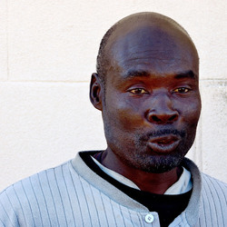 MISSIONE un documentario di P.Scimeca. Fotografie di Giulio Azzarello ©2015 2016. MISSIONE un documentario di P.Scimeca. Fotografie di Giulio Azzarello ©2015 2016.