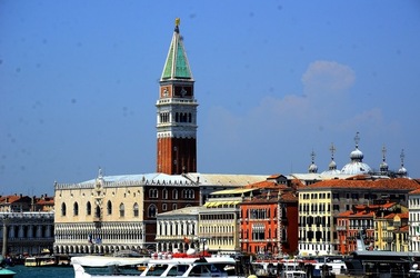 VENEZIA fotografie di Giulio Azzarello &copy;2019.
