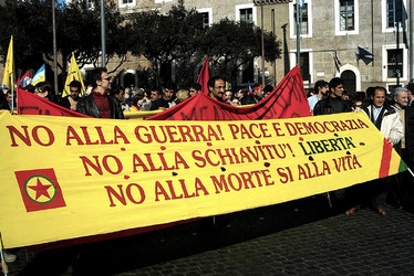 MANIFESTAZIONE per la PACE. Fotografie di Giulio Azzarello ©2014. MANIFESTAZIONE per la PACE. Fotografie di Giulio Azzarello ©2014.