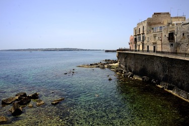 ORTIGIA fotografie di Giulio Azzarello ©2019. ORTIGIA fotografie di Giulio Azzarello ©2019.