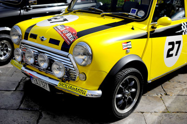 RADUNO di auto classiche MiniCooper. Fotografie di Giulio Azzarello &copy;2016.