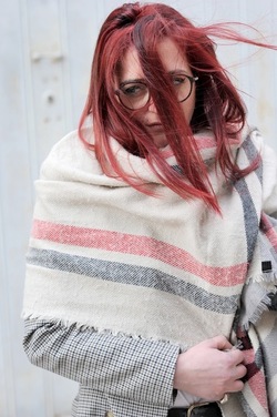 LUCREZIA artista modella attrice. Fotografie di Giulio Azzarello &copy;2018.