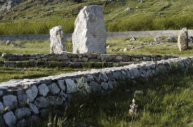 PORTELLA della Ginestra in Sicilia. Fotografie di Giulio Azzarello &copy;2014.