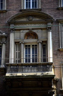BOLOGNA centro storico. Fotografie di Giulio Azzarello &copy;2018.