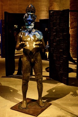 VENEZIA installazione nigeriana inizio Arsenale. Biennale Arch. Cont.. Fotografie di Giulio Azzarello &copy;2022.