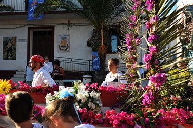 PROCESSIONE RELIGIOSA DEL MARE a Linosa. Fotografie di Giulio Azzarello ©2014. PROCESSIONE RELIGIOSA DEL MARE a Linosa. Fotografie di Giulio Azzarello ©2014.