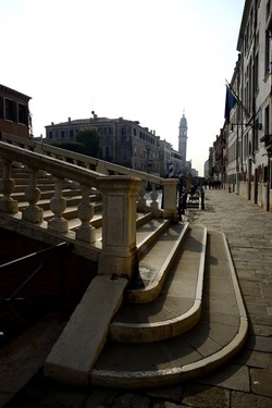 VENEZIA fotografie di Giulio Azzarello ©2022.