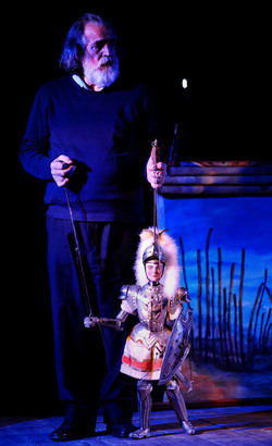 OPERA DEI PUPI di Mimmo Cuticchio in uno spettacolo natalizio a Palermo. Fotografie di Giulio Azzarello ©2014. OPERA DEI PUPI di Mimmo Cuticchio in uno spettacolo natalizio a Palermo. Fotografie di Giulio Azzarello ©2014.