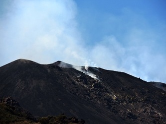 STROMBOLI fotografie di Giulio Azzarello ©2020. STROMBOLI fotografie di Giulio Azzarello ©2020.